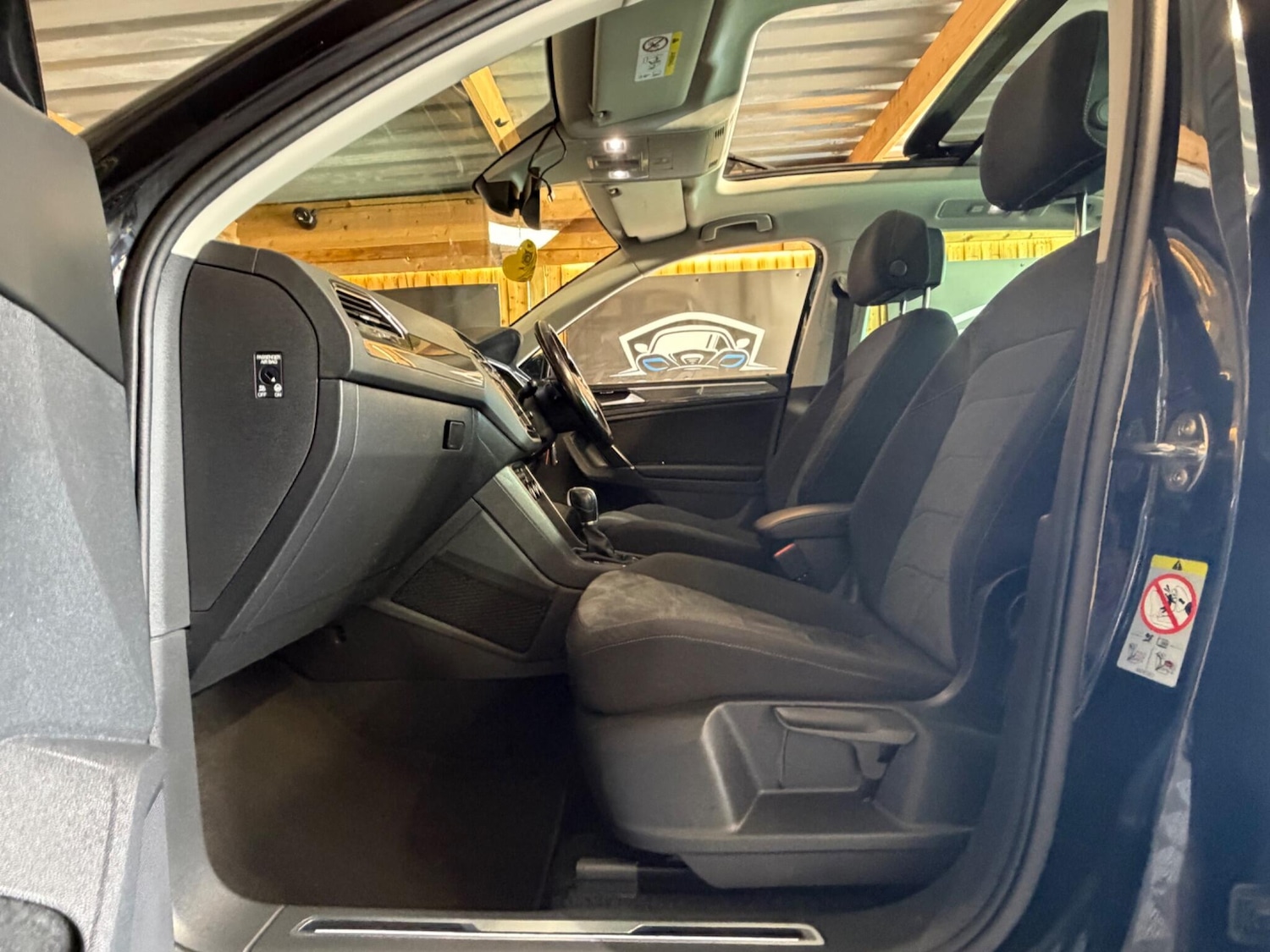 Used Volkswagen Tiguan 2017 for sale - 78220110: Photo 36