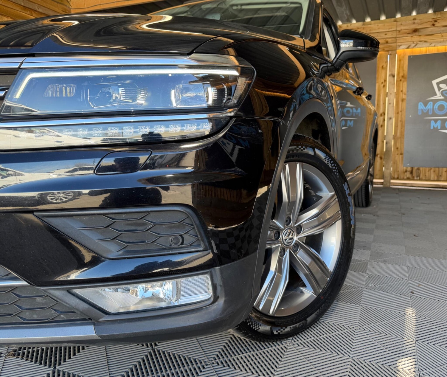 Used Volkswagen Tiguan 2017 for sale - 78220110: Photo 5