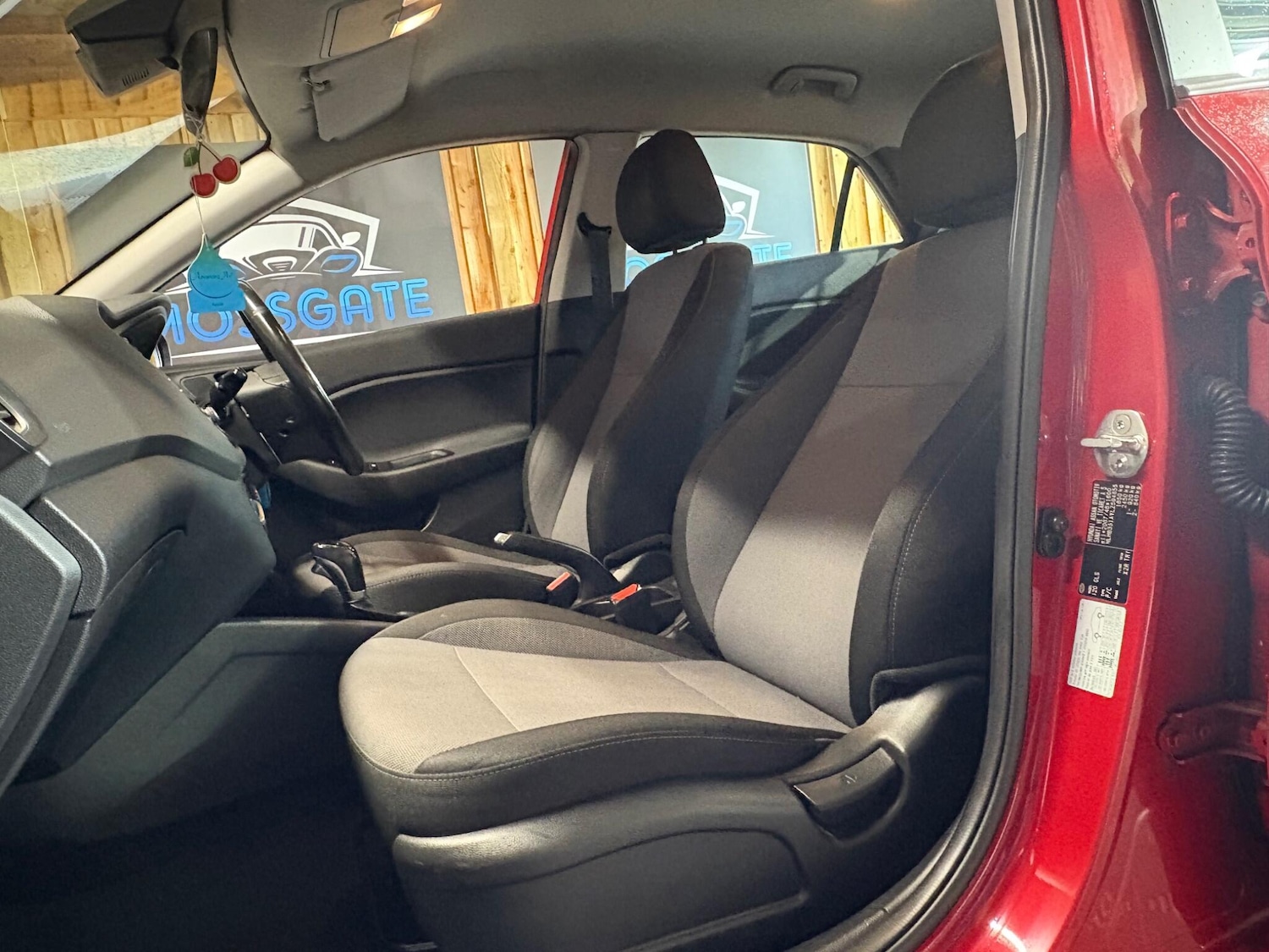 Used Hyundai i20 2019 for sale - 76990279: Photo 33