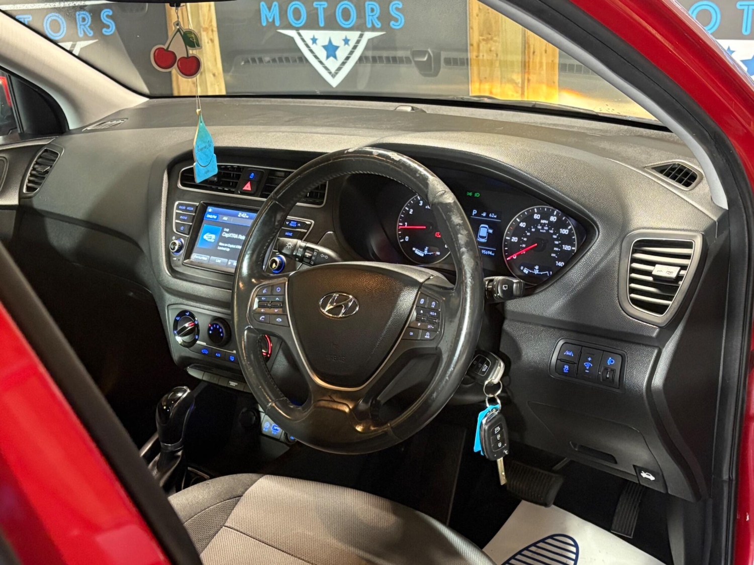 Used Hyundai i20 2019 for sale - 76990279: Photo 35