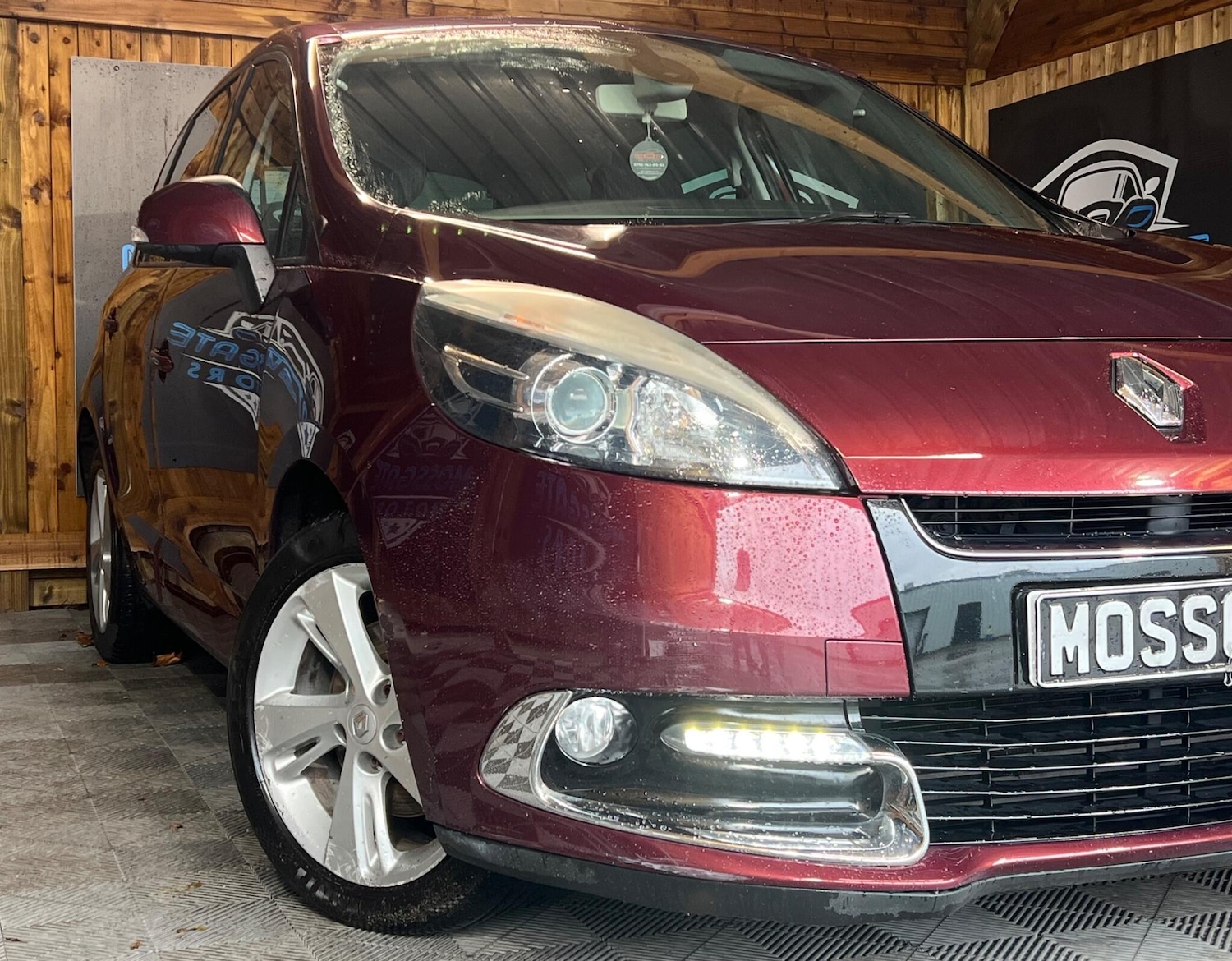 Used Renault Scenic 2012 for sale - 76561438: Photo 2