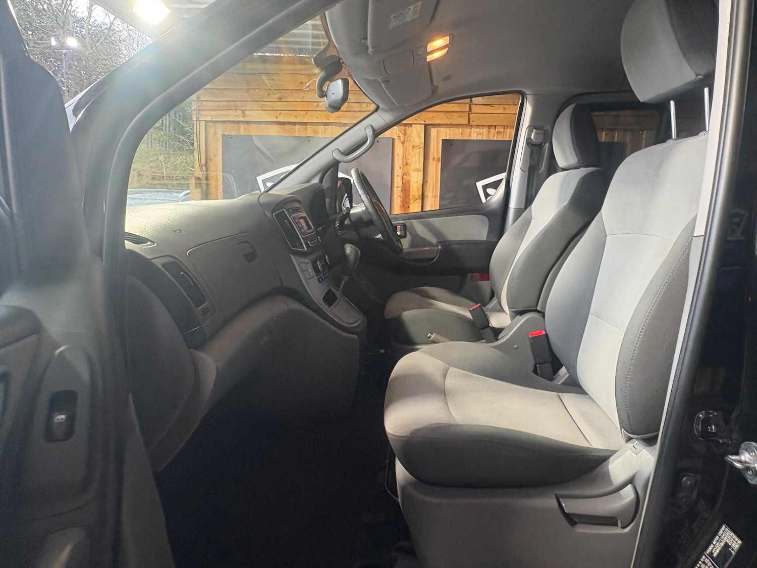 Used Hyundai i800 2018 for sale - 78034025: Photo 23