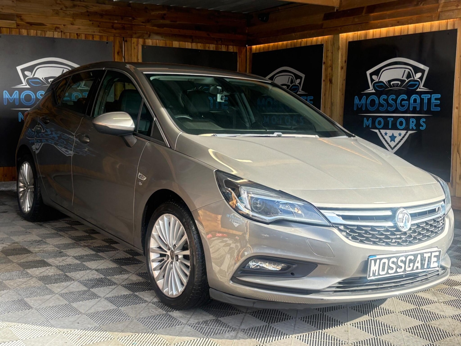 Used Vauxhall Astra 2017 for sale - 78019026: Photo 3