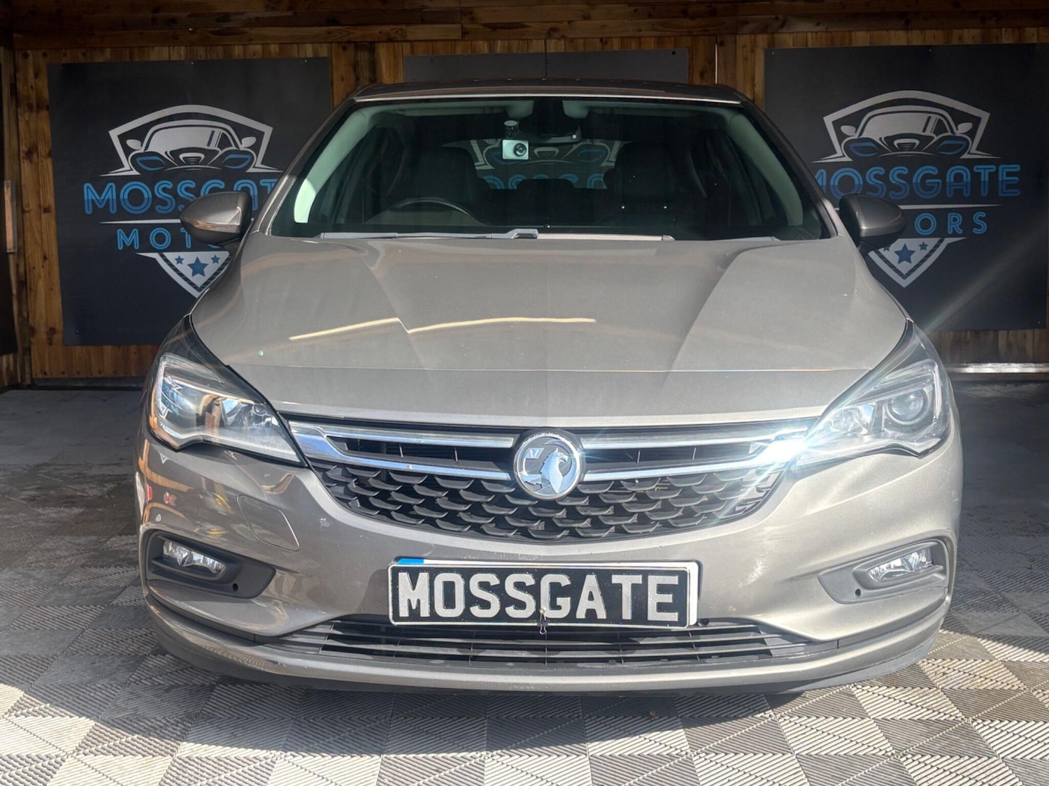 Used Vauxhall Astra 2017 for sale - 78019026: Photo 4