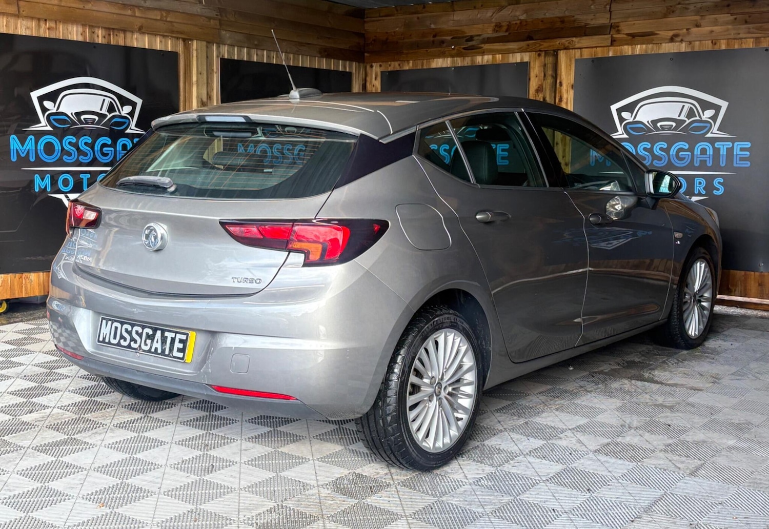 Used Vauxhall Astra 2017 for sale - 78019026: Photo 9