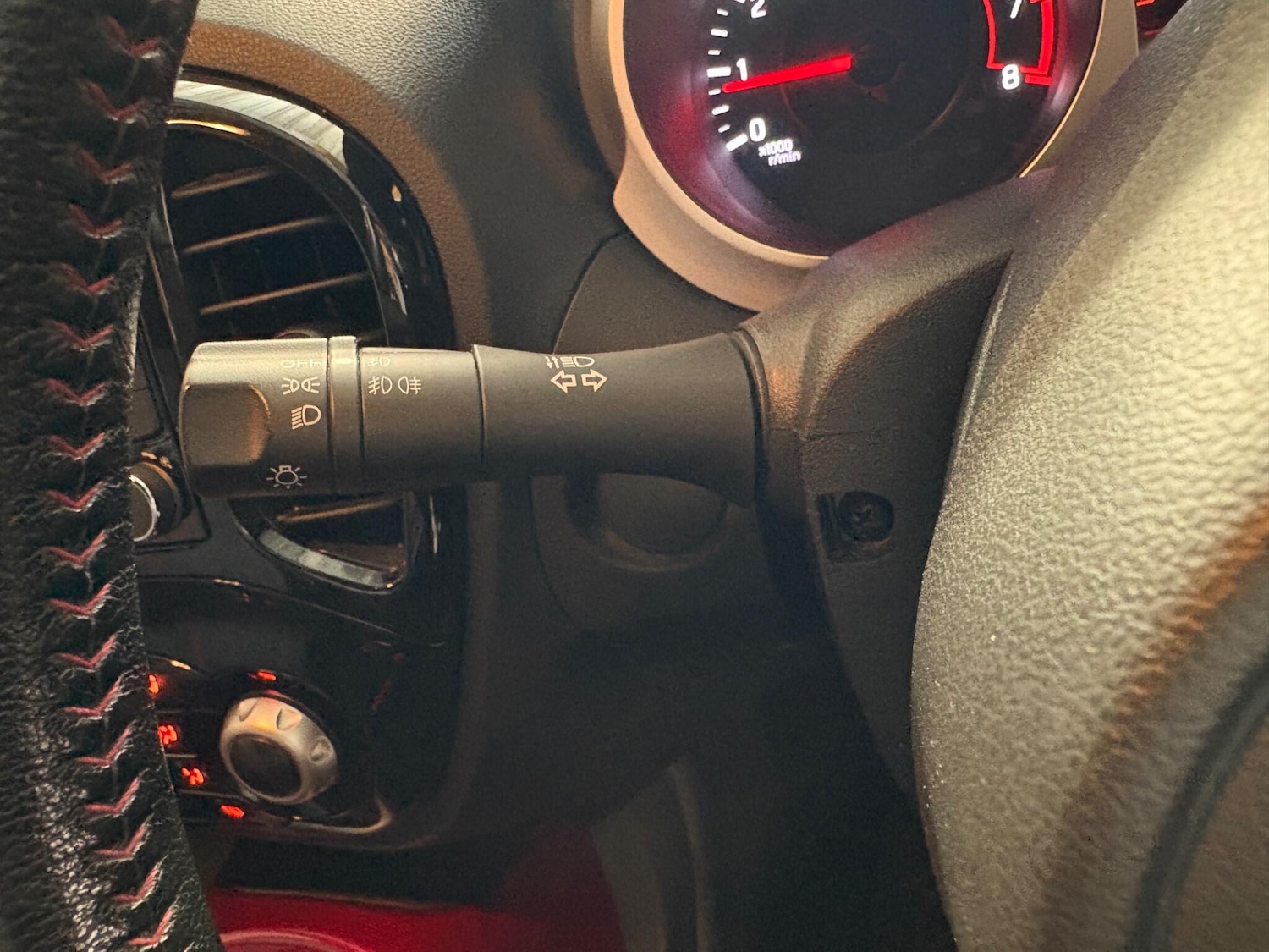 Used Nissan Juke 2014 for sale - 77054099: Photo 34