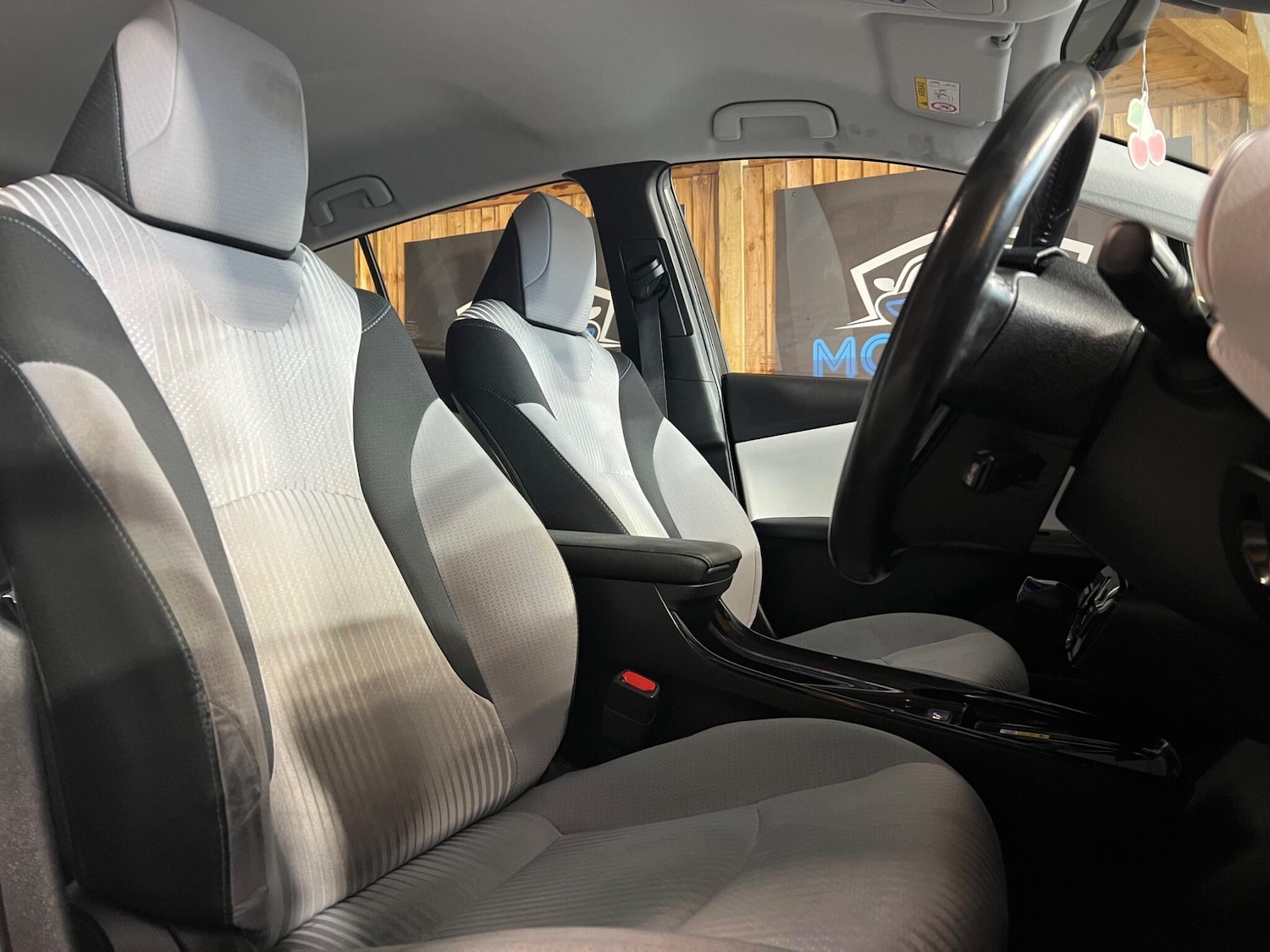 Used Toyota Prius for sale - 76997336: Photo 15