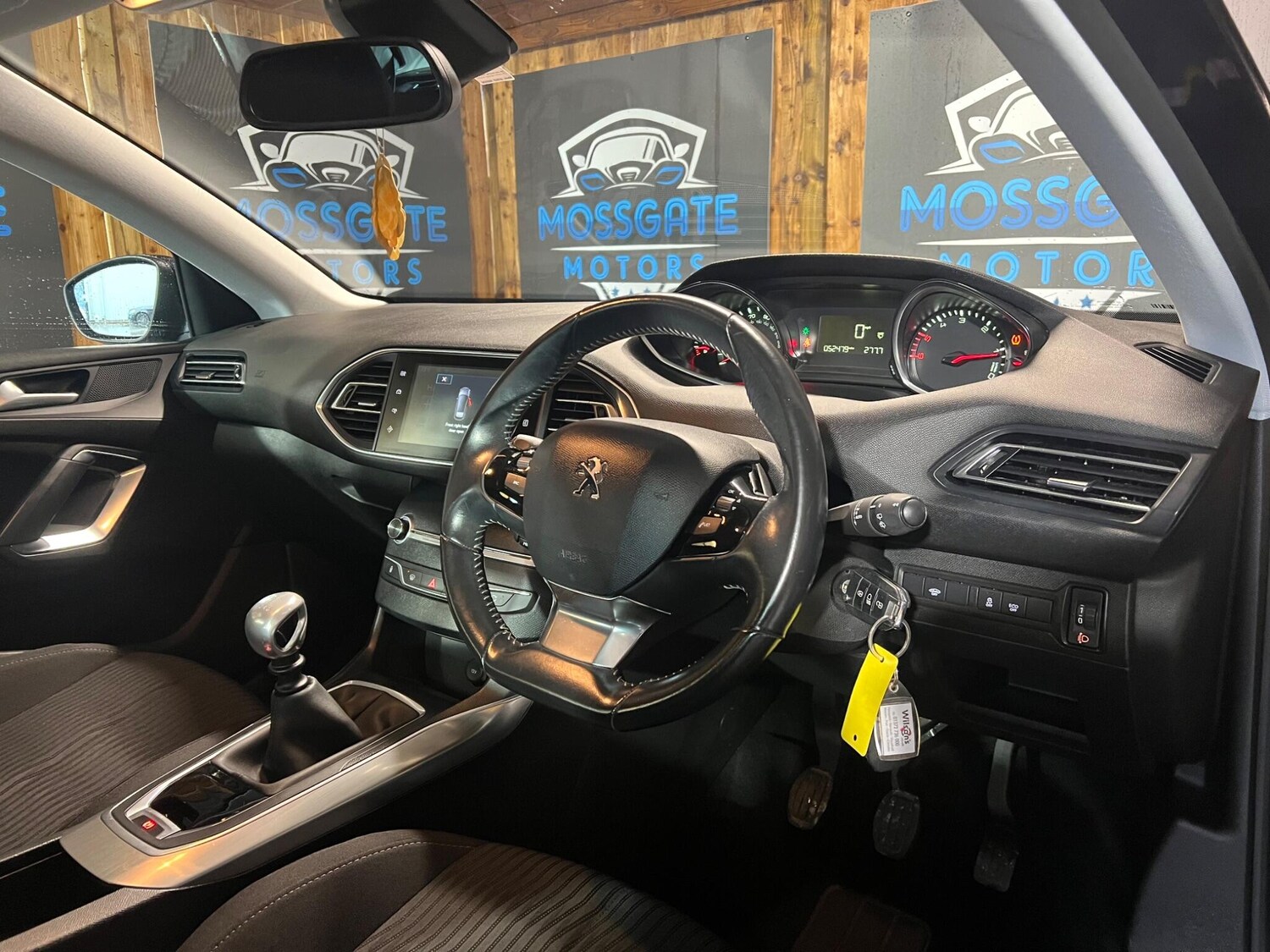 Used Peugeot 308 2015 for sale - 76549636: Photo 13