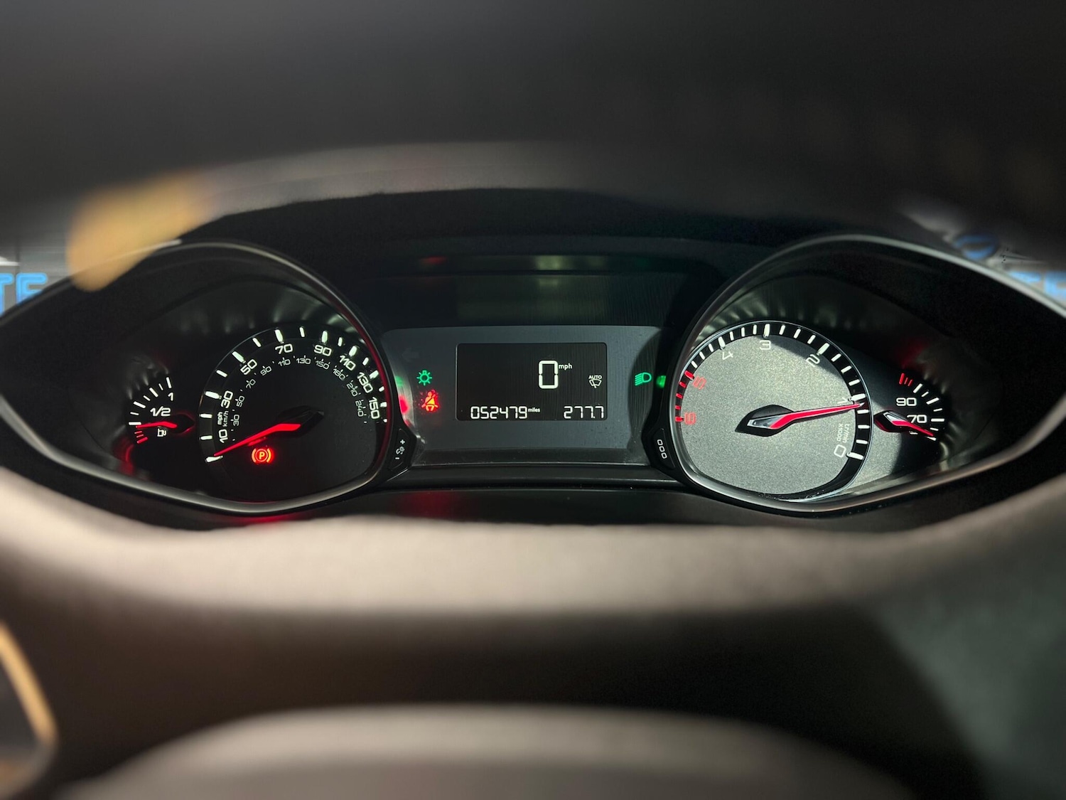 Used Peugeot 308 2015 for sale - 76549636: Photo 18