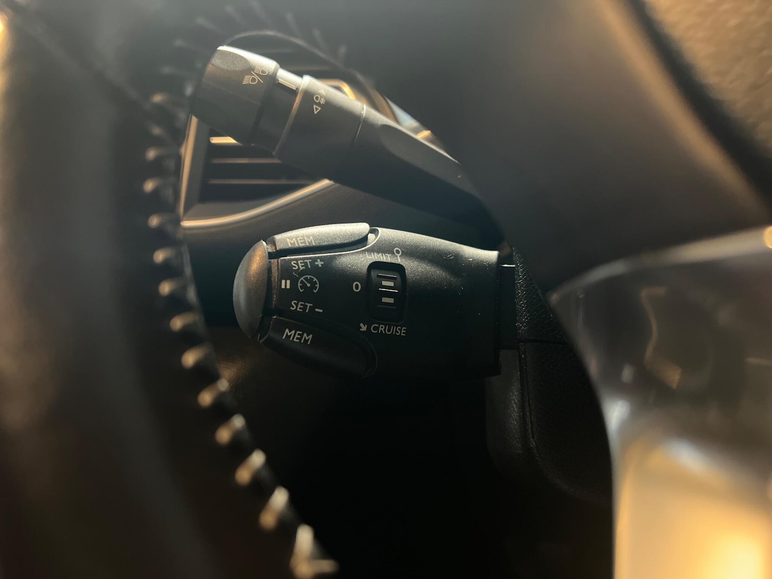 Used Peugeot 308 2015 for sale - 76549636: Photo 21