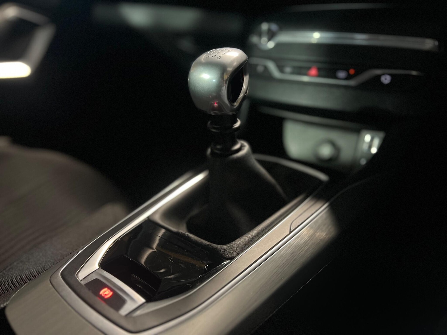 Used Peugeot 308 2015 for sale - 76549636: Photo 26