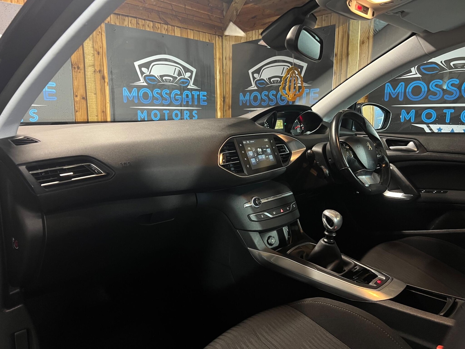 Used Peugeot 308 2015 for sale - 76549636: Photo 28