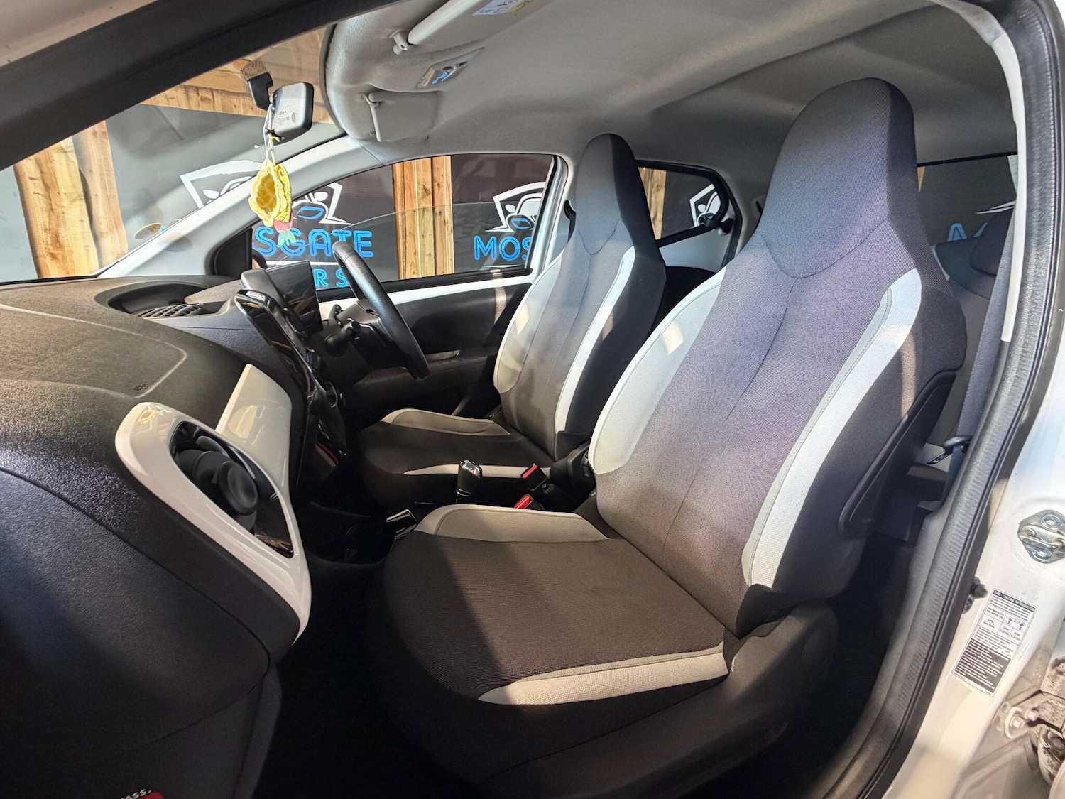 Used Toyota AYGO 2018 for sale - 77163095: Photo 35