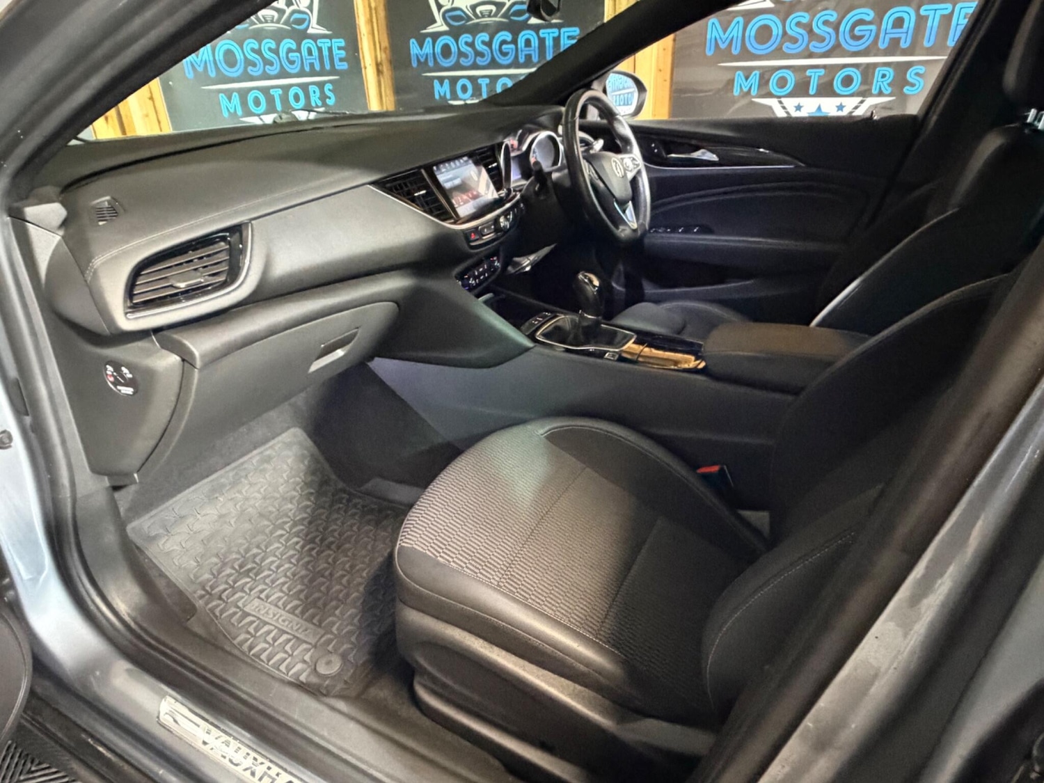 Used Vauxhall Insignia 2018 for sale - 77440786: Photo 18