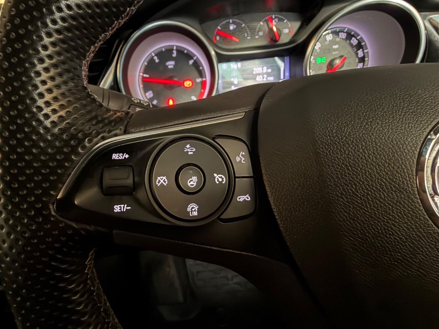 Used Vauxhall Insignia 2018 for sale - 77440786: Photo 31