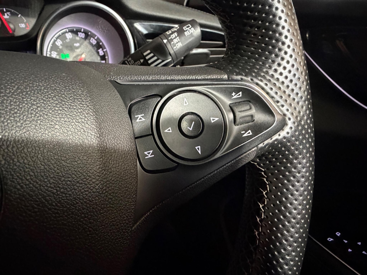 Used Vauxhall Insignia 2018 for sale - 77440786: Photo 32