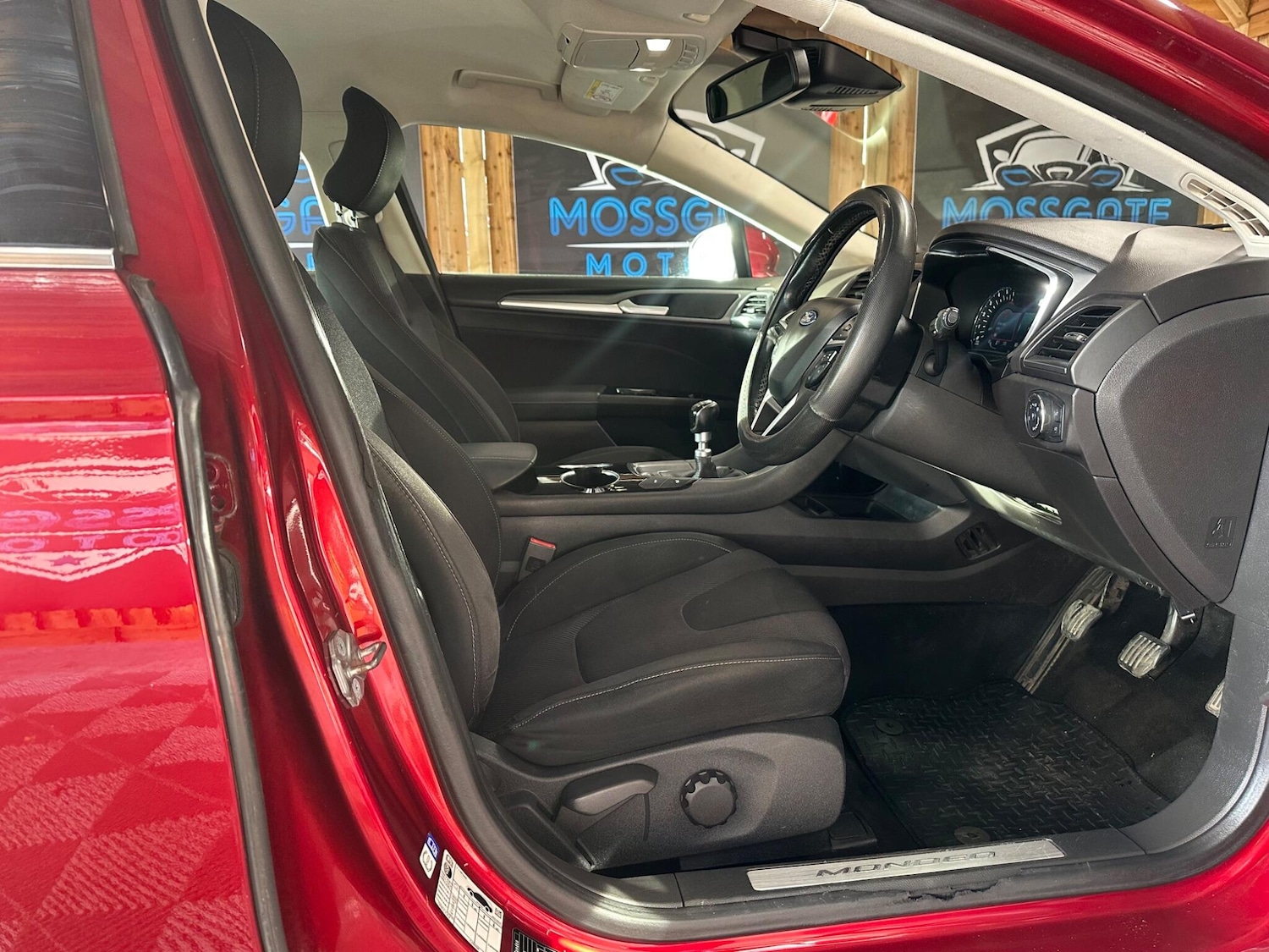 Used Ford Mondeo 2015 for sale - 76991307: Photo 10