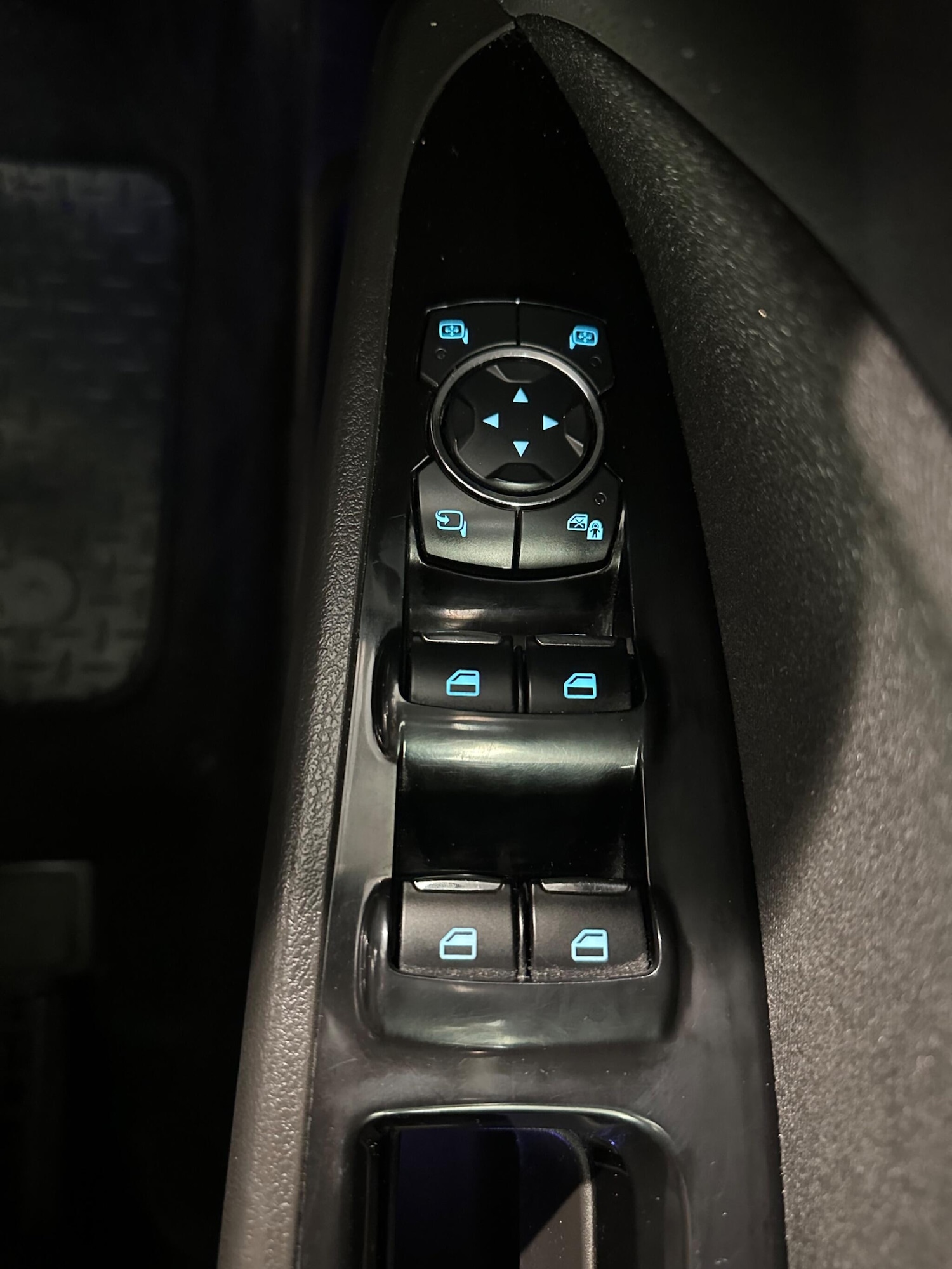 Used Ford Mondeo 2015 for sale - 76991307: Photo 16