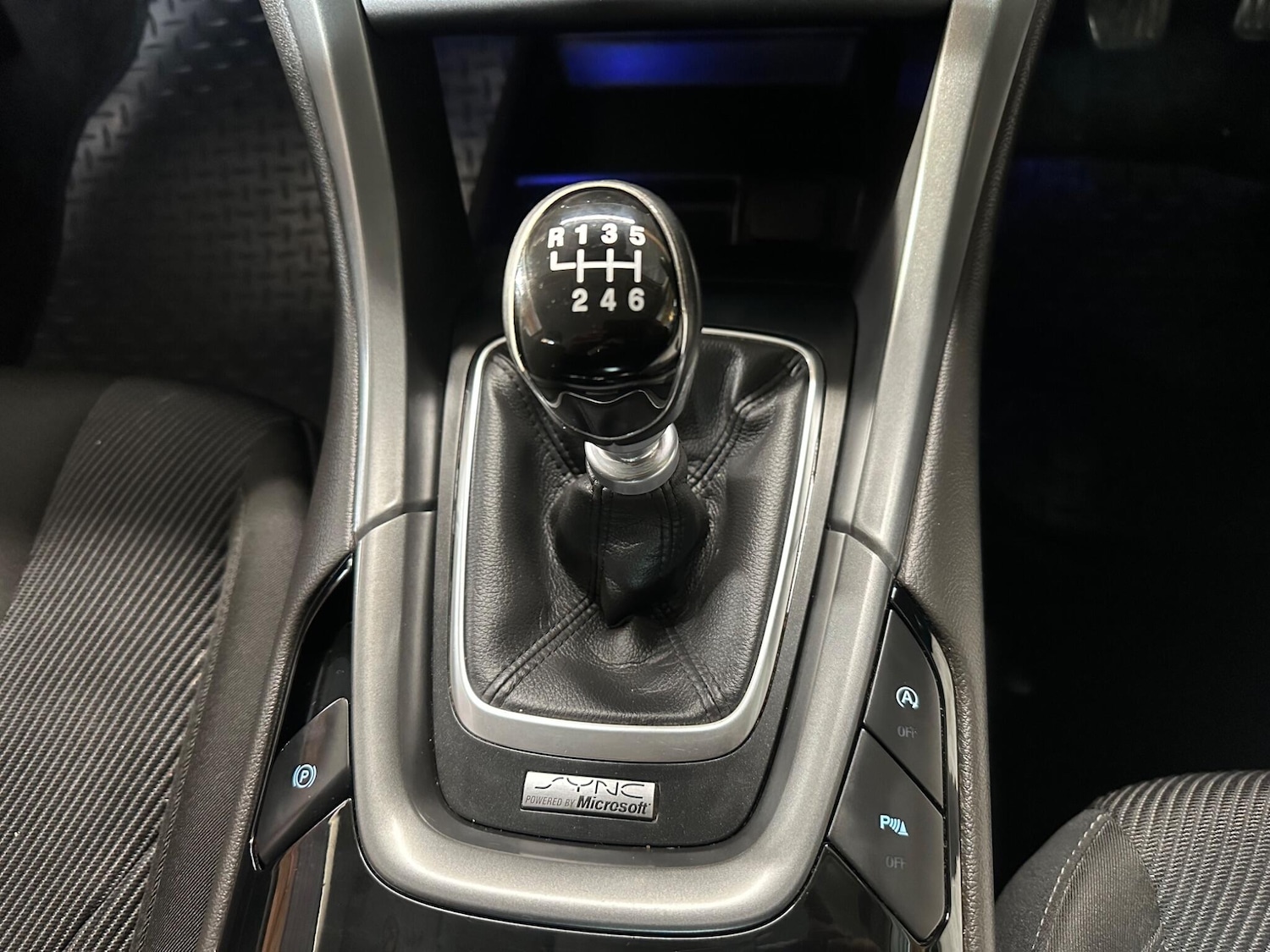 Used Ford Mondeo 2015 for sale - 76991307: Photo 8