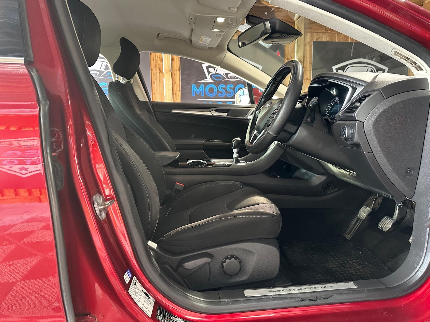 Used Ford Mondeo 2015 for sale - 76991307: Photo 9