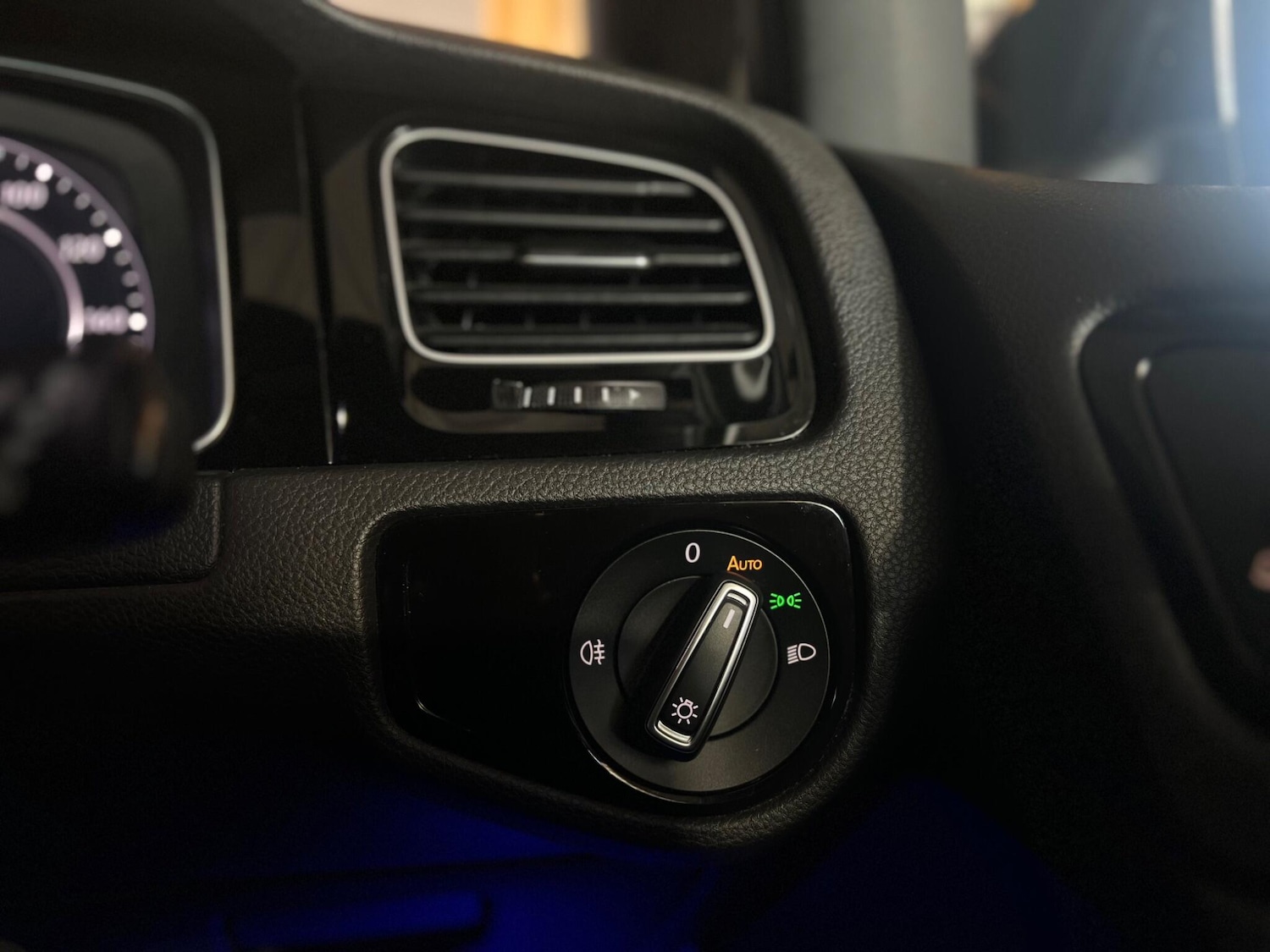 Used Volkswagen Golf for sale - 77898459: Photo 23