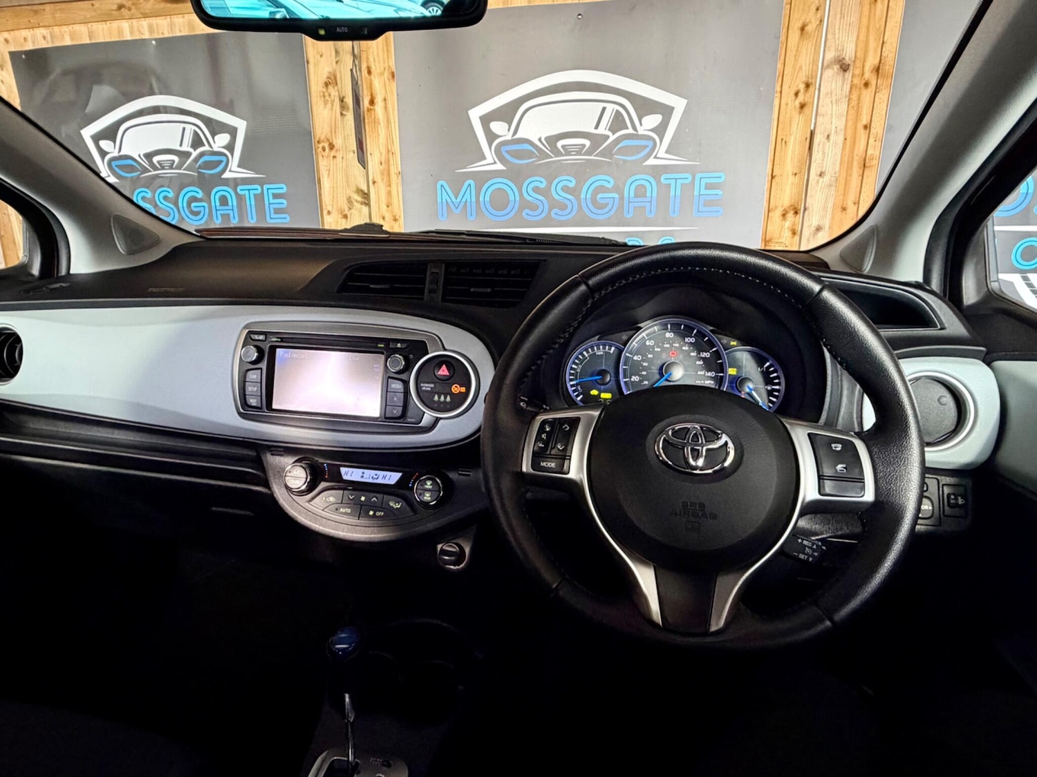 Used Toyota Yaris 2012 for sale - 77637400: Photo 16