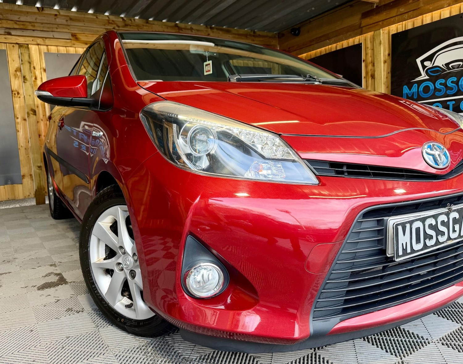 Used Toyota Yaris 2012 for sale - 77637400: Photo 2
