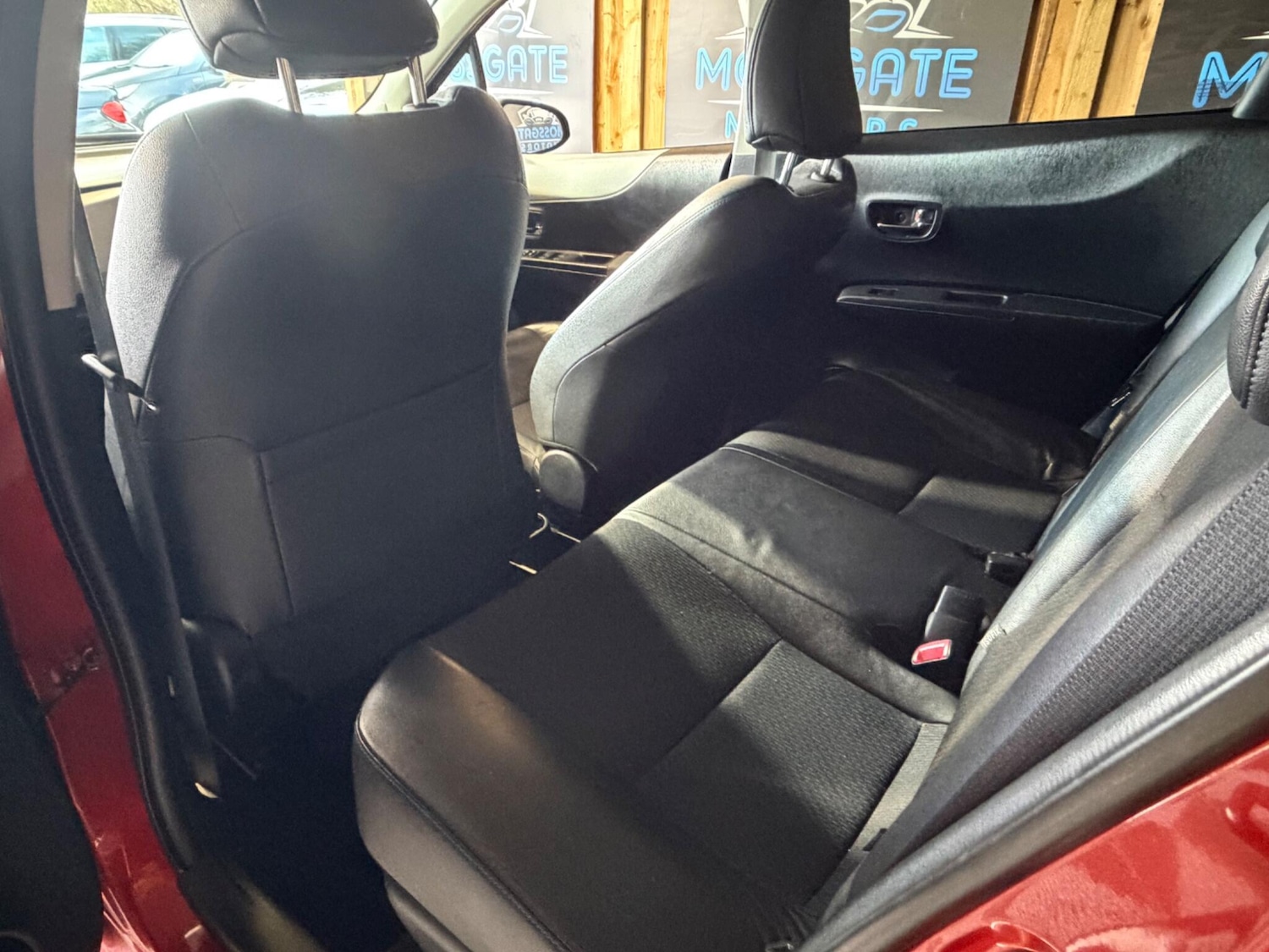 Used Toyota Yaris 2012 for sale - 77637400: Photo 21