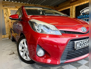 Used Toyota Yaris 2012 for sale - 77637400: Photo