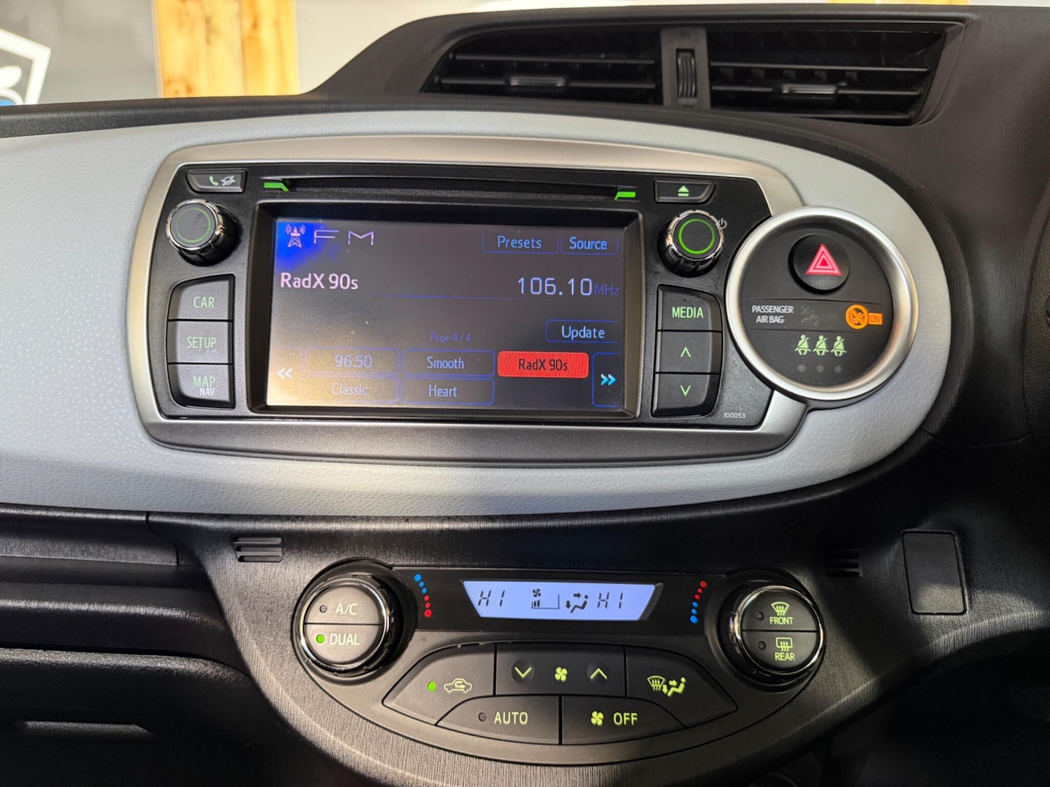 Used Toyota Yaris 2012 for sale - 77637400: Photo 32