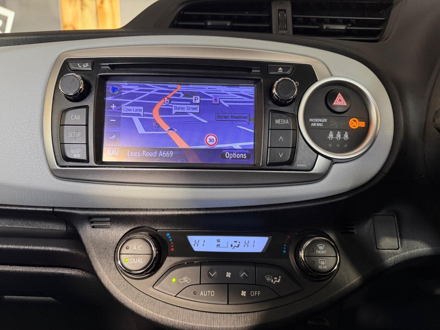 Used Toyota Yaris 2012 for sale - 77637400: Photo 34