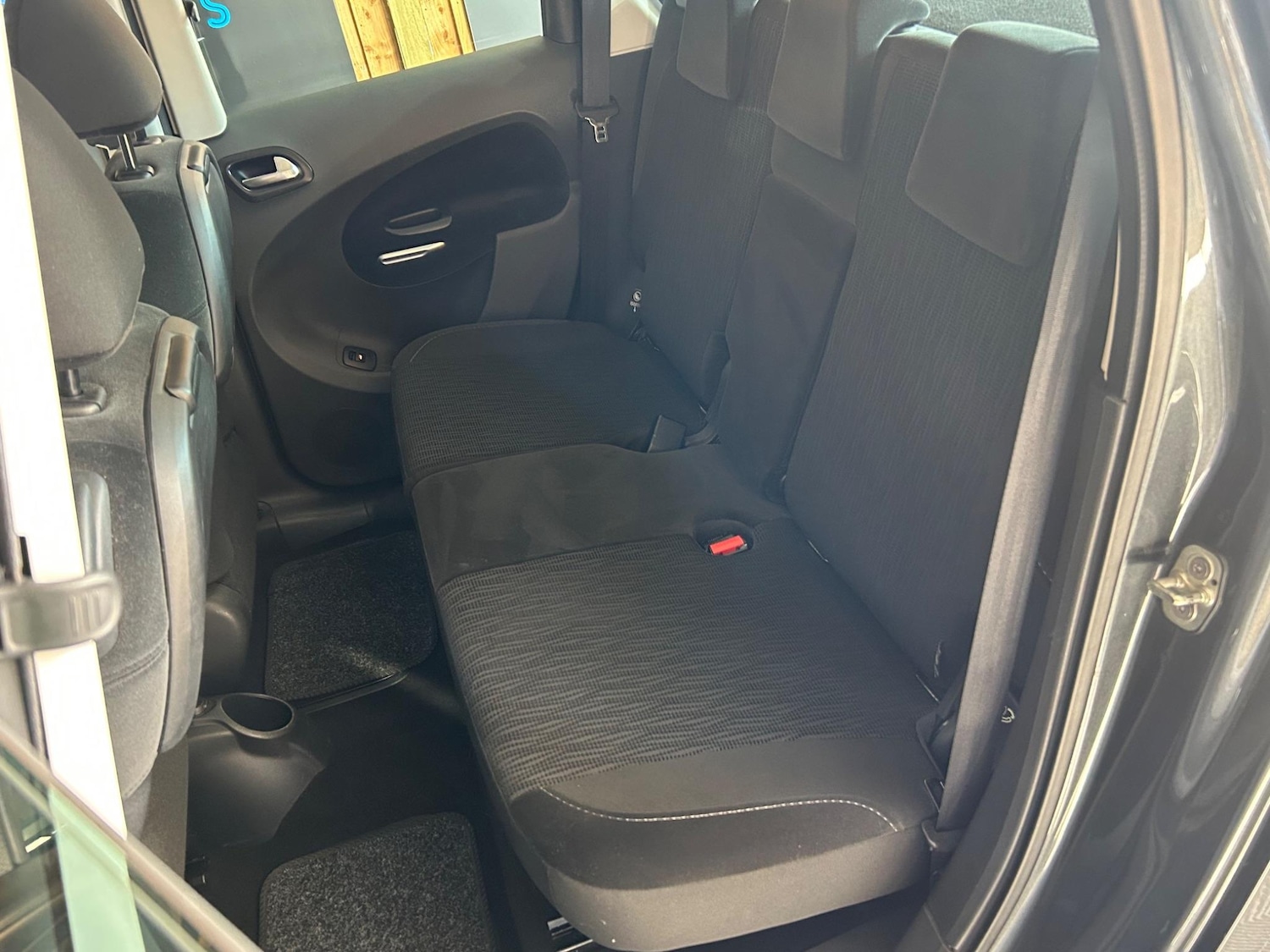 Used Citroen C3 Picasso 2015 for sale - 77166423: Photo 25