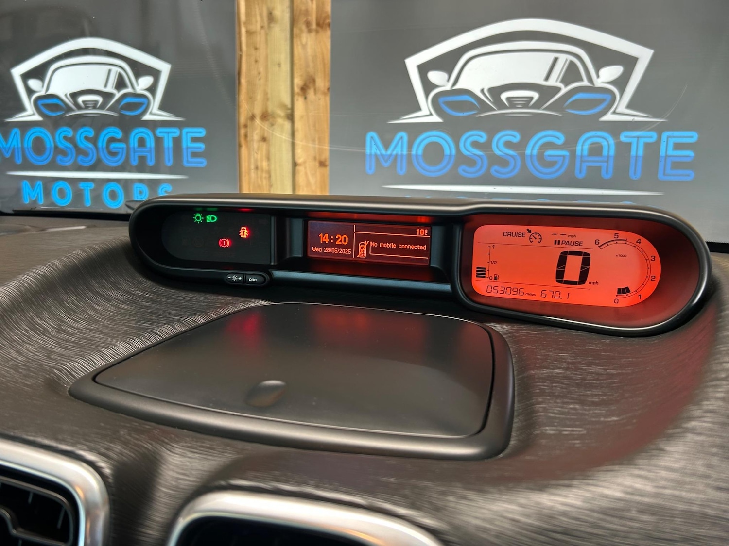 Used Citroen C3 Picasso 2015 for sale - 77166423: Photo 28