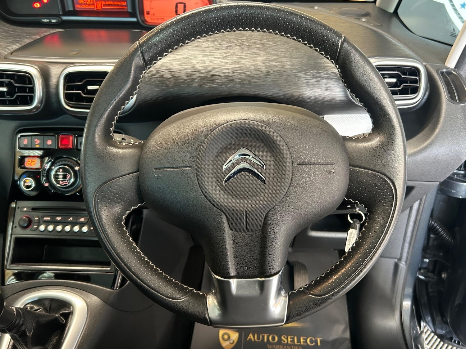 Used Citroen C3 Picasso 2015 for sale - 77166423: Photo 29