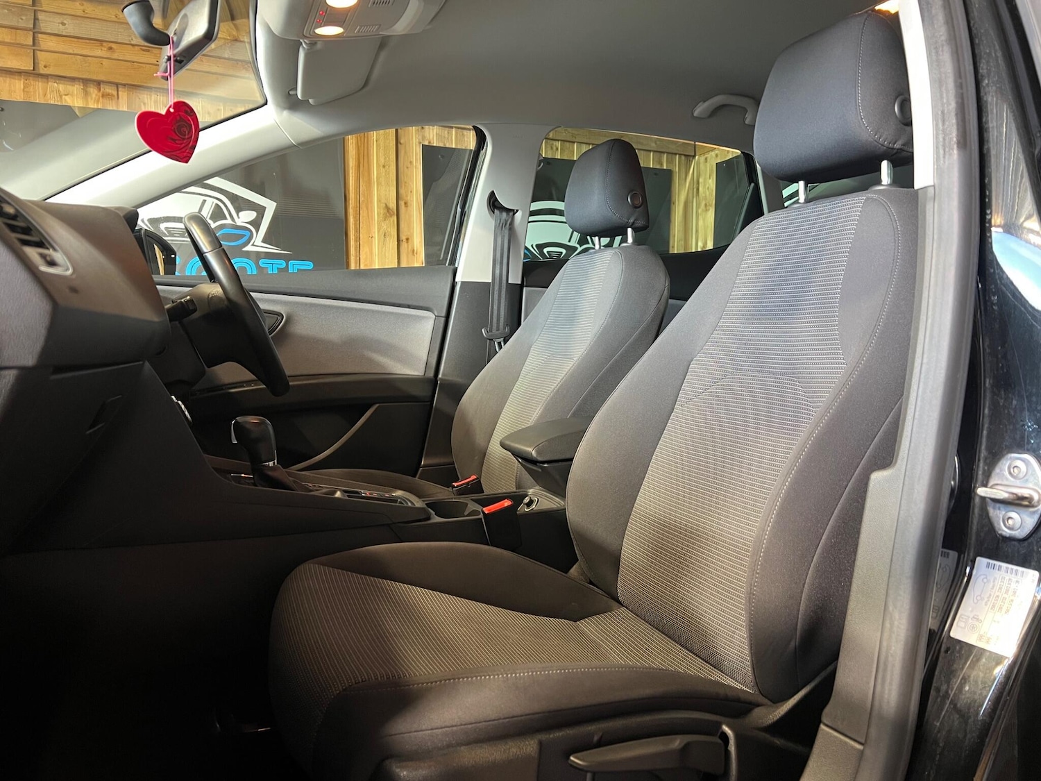 Used SEAT Leon 2019 for sale - 77468739: Photo 26