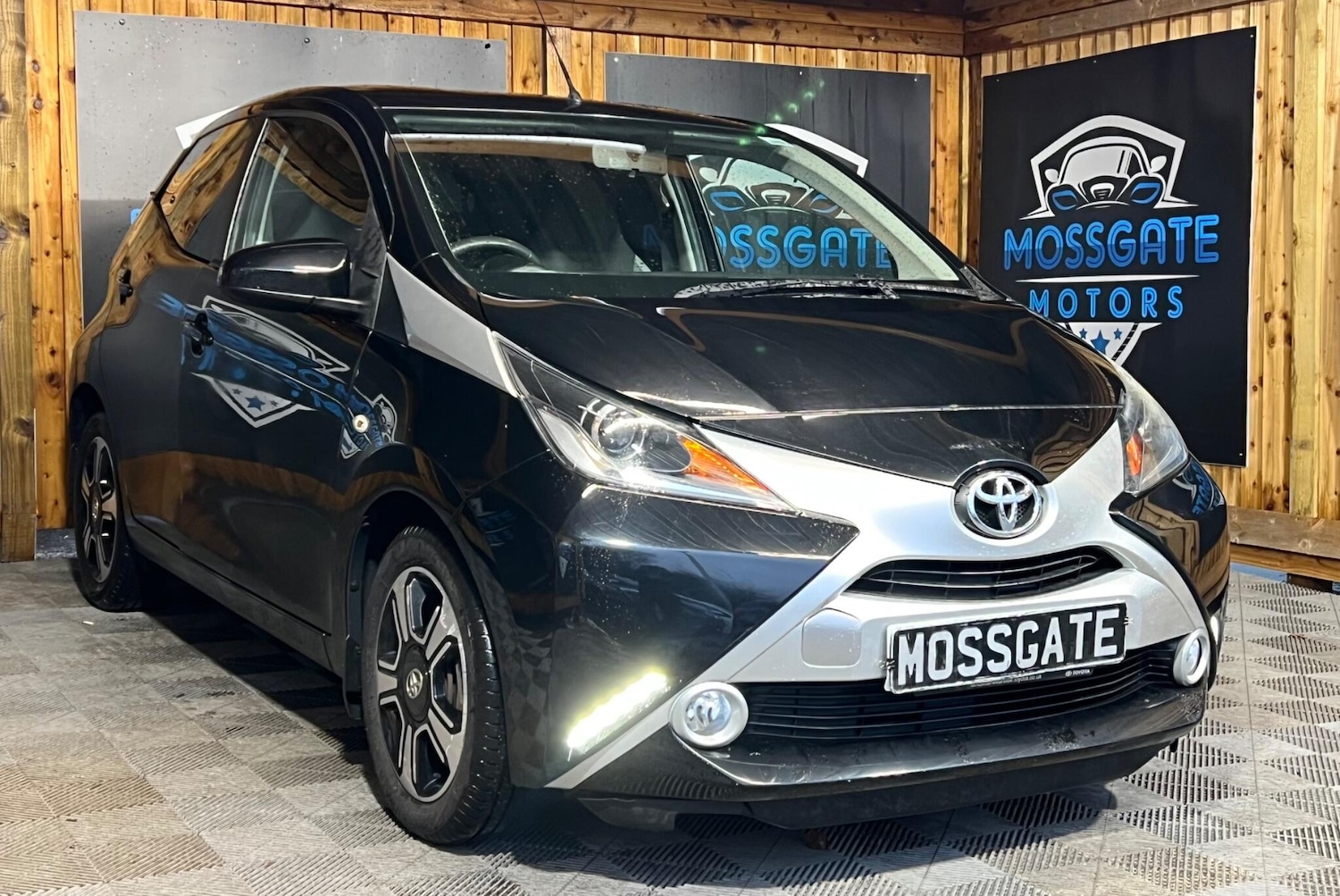 Used Toyota AYGO 2015 for sale - 77163315: Photo 3