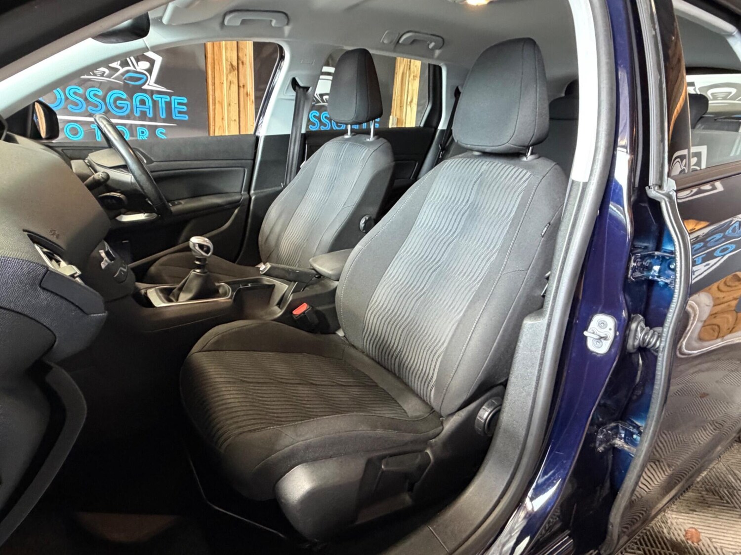 Used Peugeot 308 2016 for sale - 77586489: Photo 28