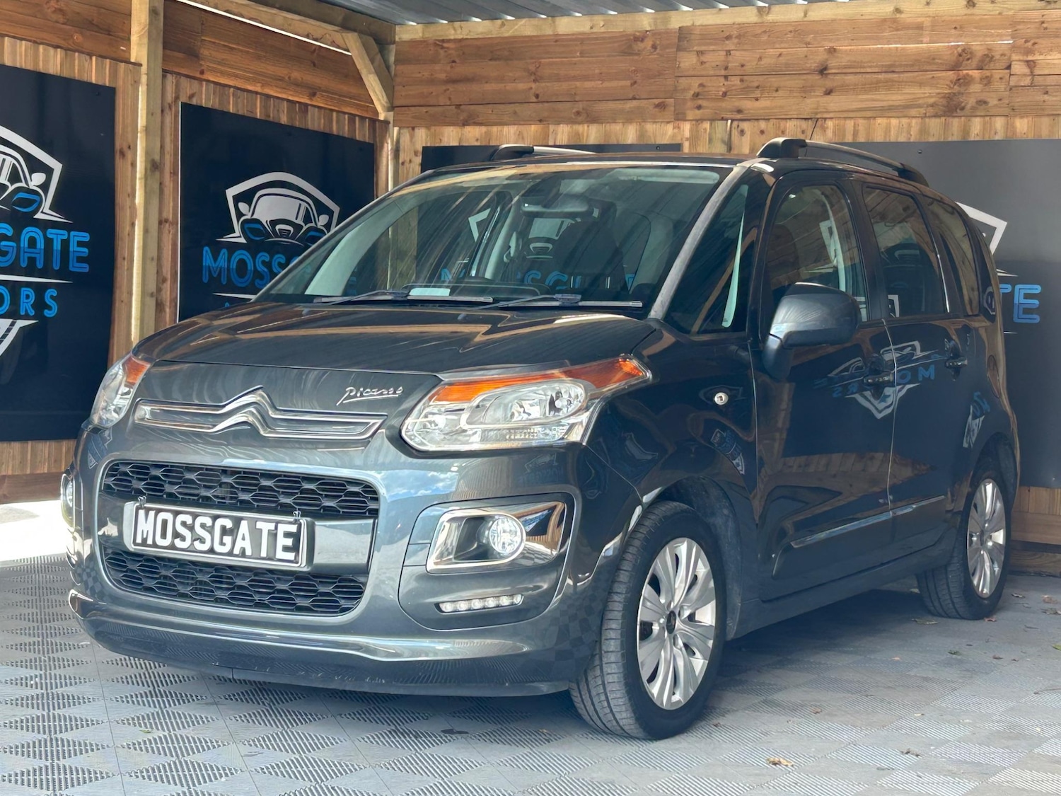 Used Citroen C3 Picasso 2015 for sale - 76990747: Photo 5
