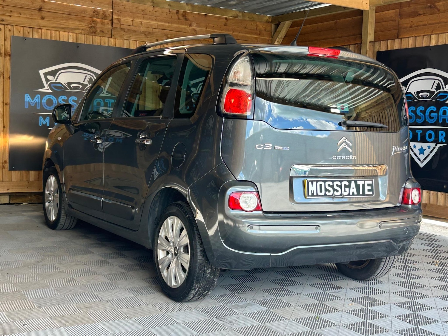 Used Citroen C3 Picasso 2015 for sale - 76990747: Photo 8