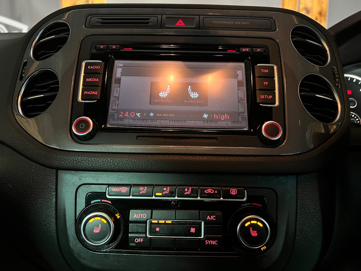 Used Volkswagen Tiguan 2012 for sale - 76964335: Photo 24