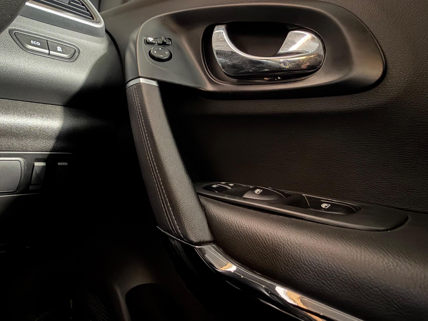 Used Renault Kadjar for sale - 77495842: Photo 30