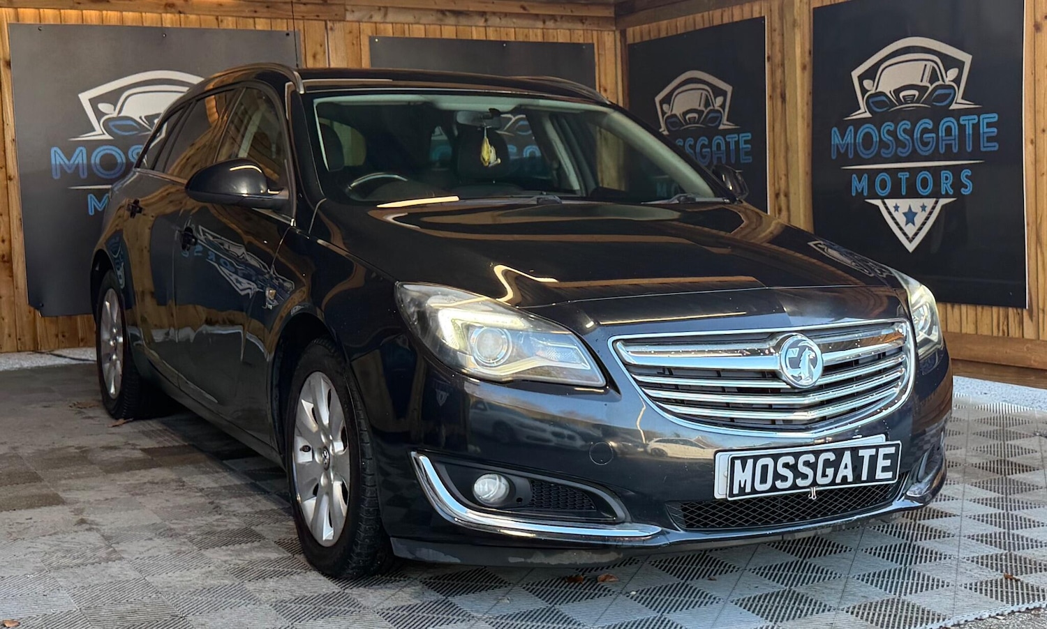 Used Vauxhall Insignia 2015 for sale - 77029052: Photo 3