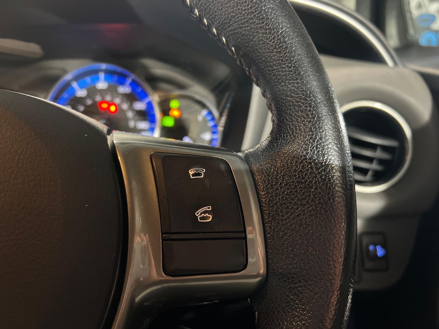 Used Toyota Yaris 2015 for sale - 76620565: Photo 21