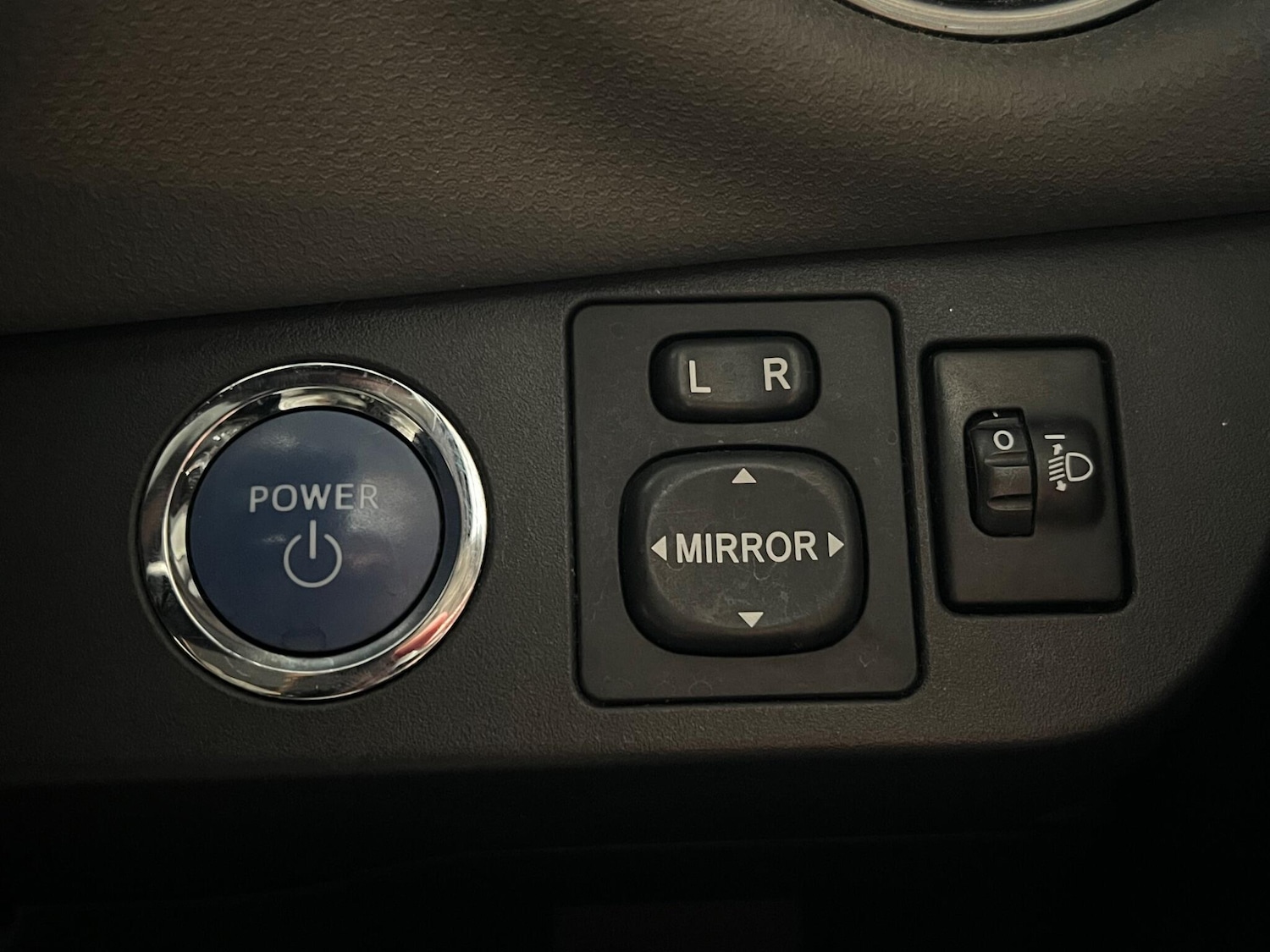 Used Toyota Yaris 2015 for sale - 76620565: Photo 24