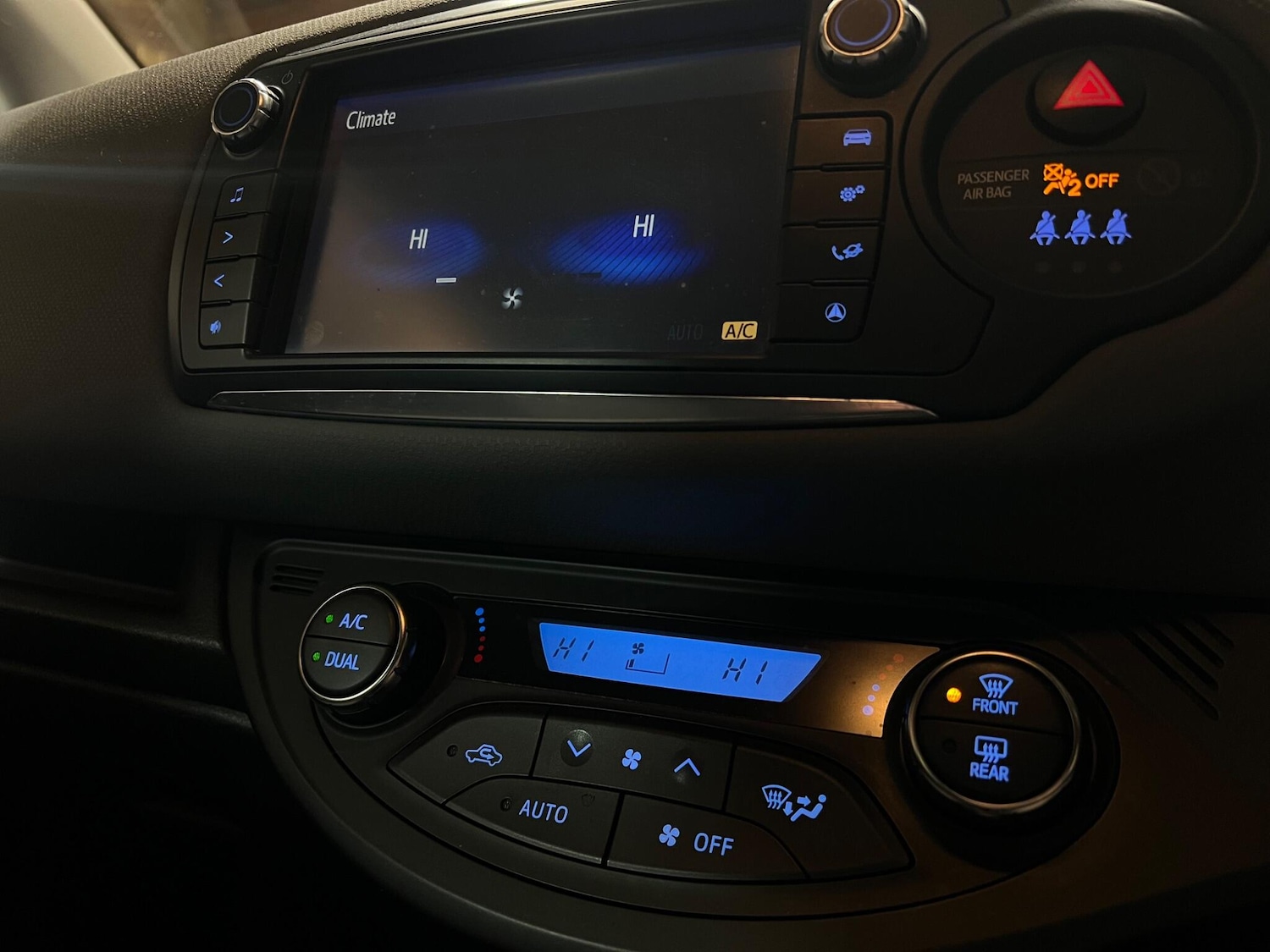 Used Toyota Yaris 2015 for sale - 76620565: Photo 28