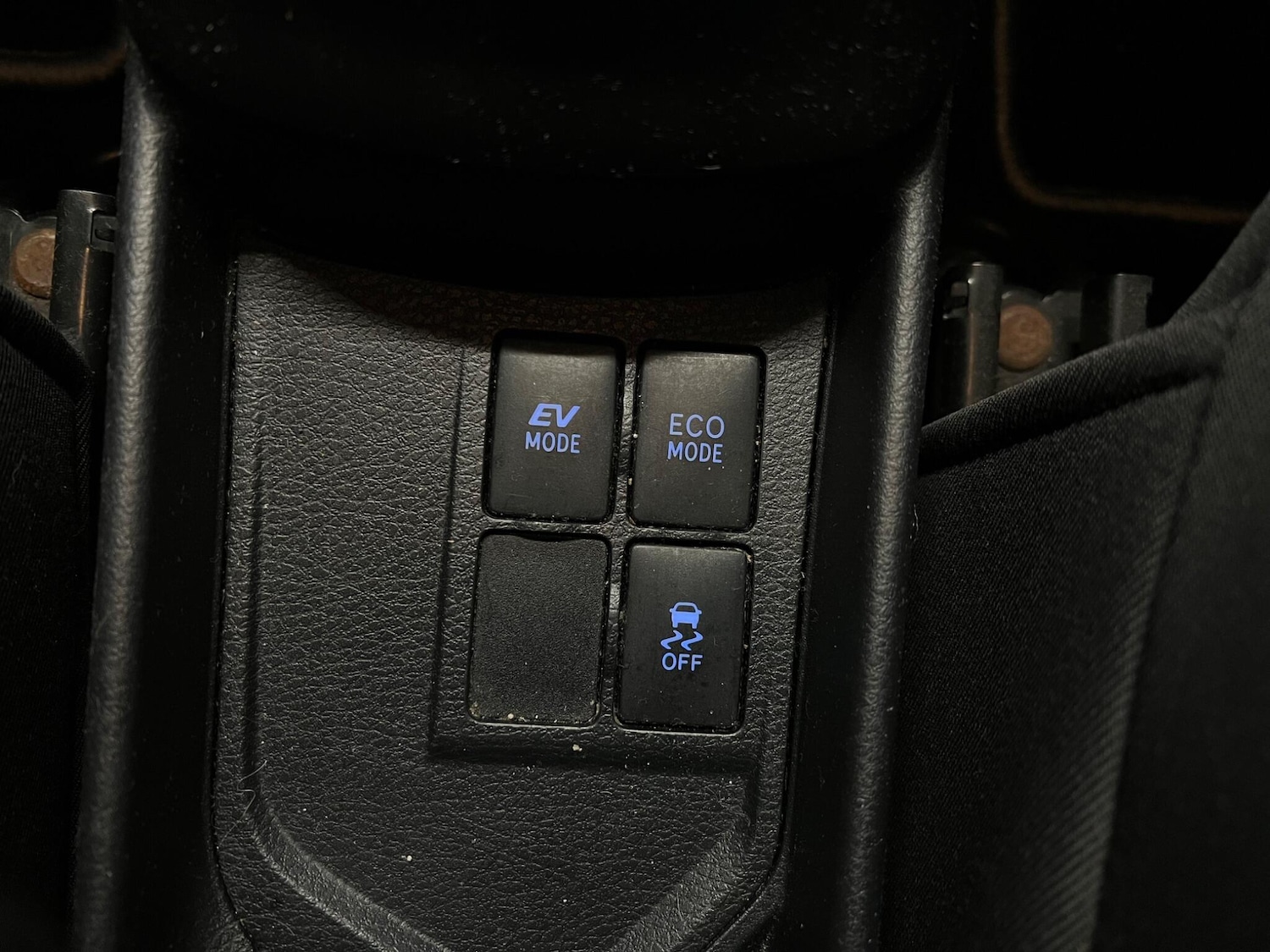 Used Toyota Yaris 2015 for sale - 76620565: Photo 30