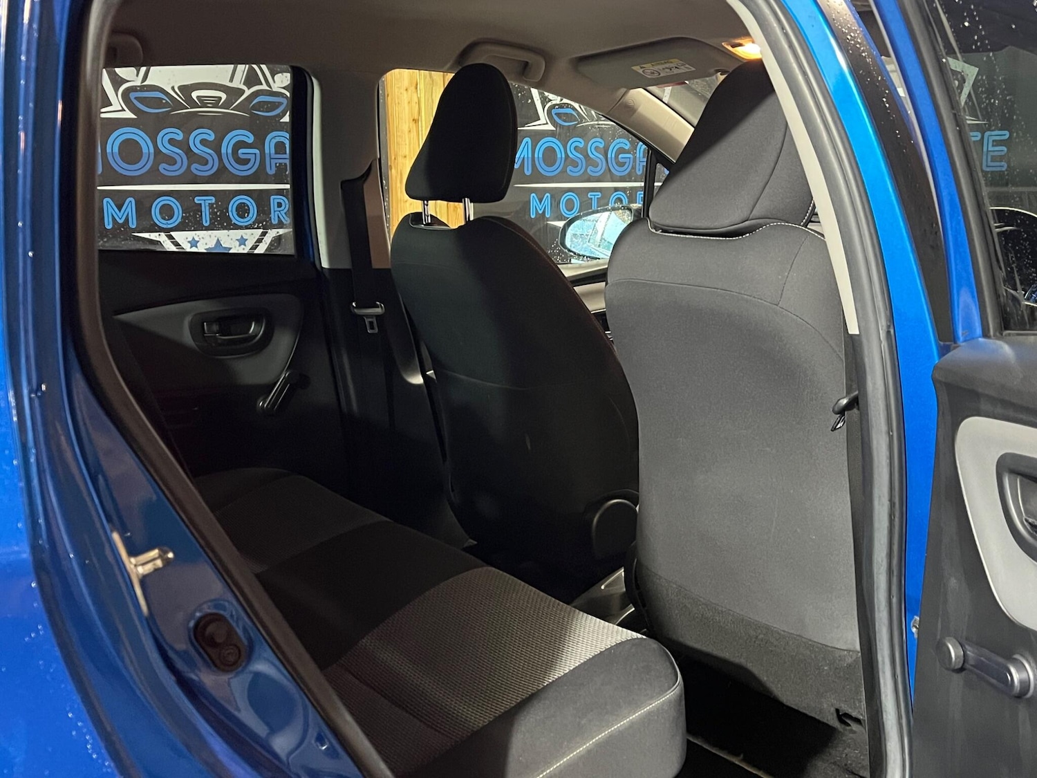 Used Toyota Yaris 2015 for sale - 76620565: Photo 36