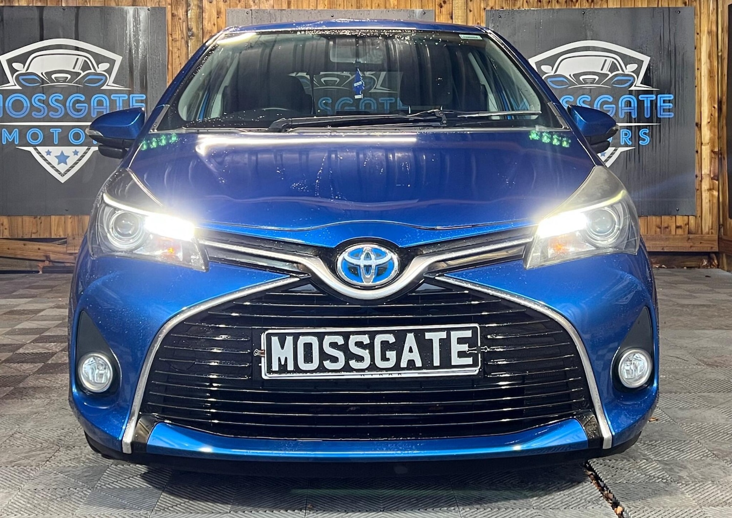 Used Toyota Yaris 2015 for sale - 76620565: Photo 4