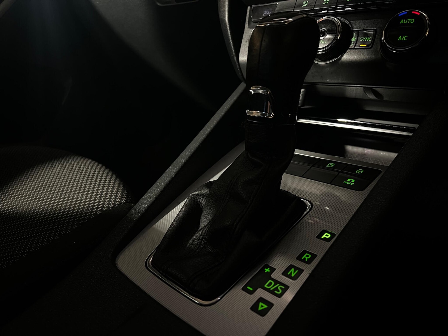 Used Skoda Octavia 2016 for sale - 76976533: Photo 25