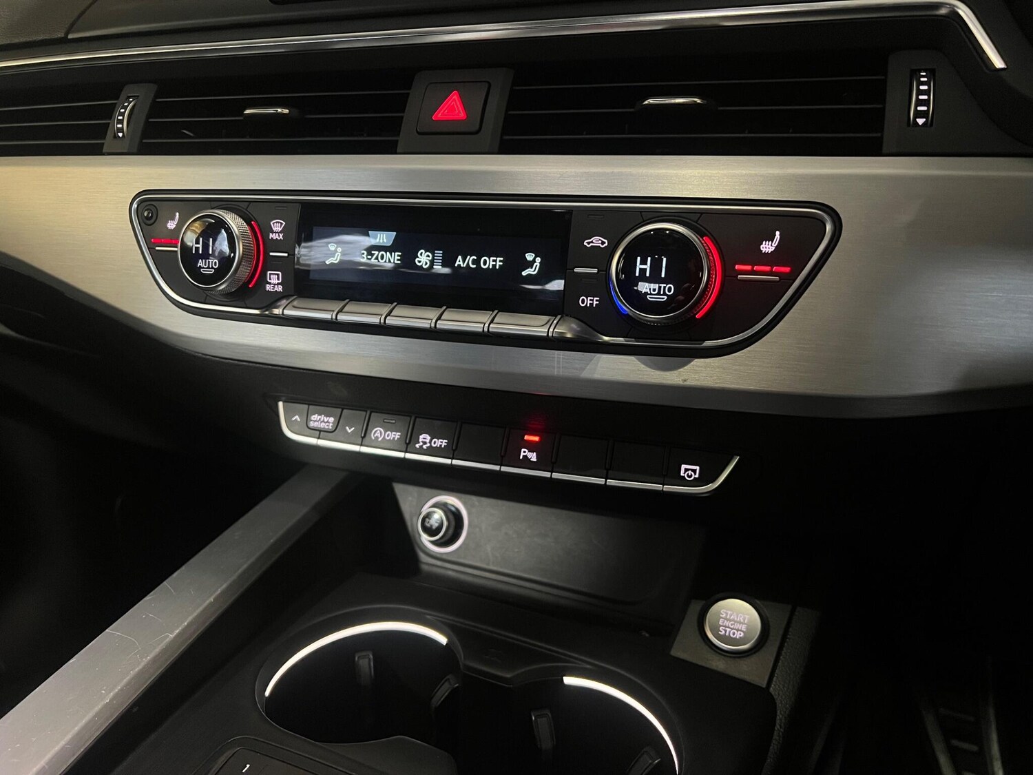 Used Audi A4 2016 for sale - 77400790: Photo 29